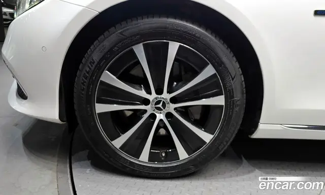 Mercedes-Benz E-Class 2019 2.0 автомат (гидро), миниатюра 5