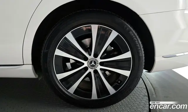 Mercedes-Benz E-Class 2019 2.0 автомат (гидро), миниатюра 7