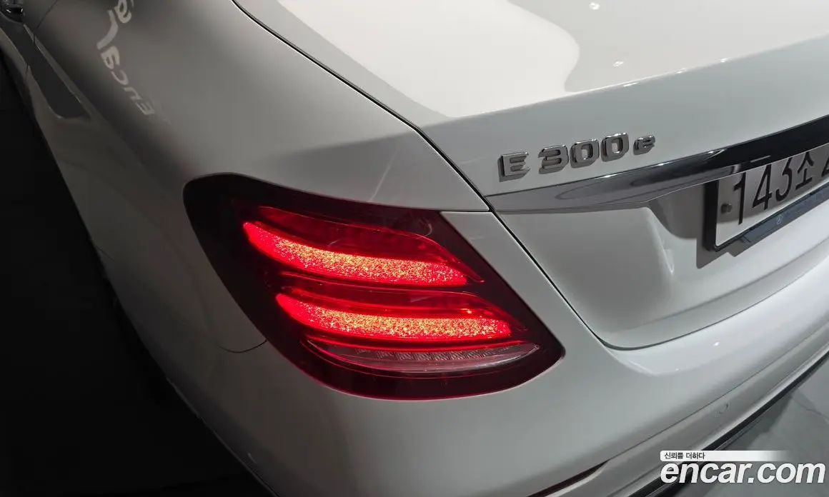Mercedes-Benz E-Class 2019 2.0 автомат (гидро), фото 9