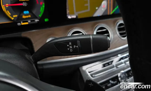 Mercedes-Benz E-Class 2019 2.0 автомат (гидро), миниатюра 12