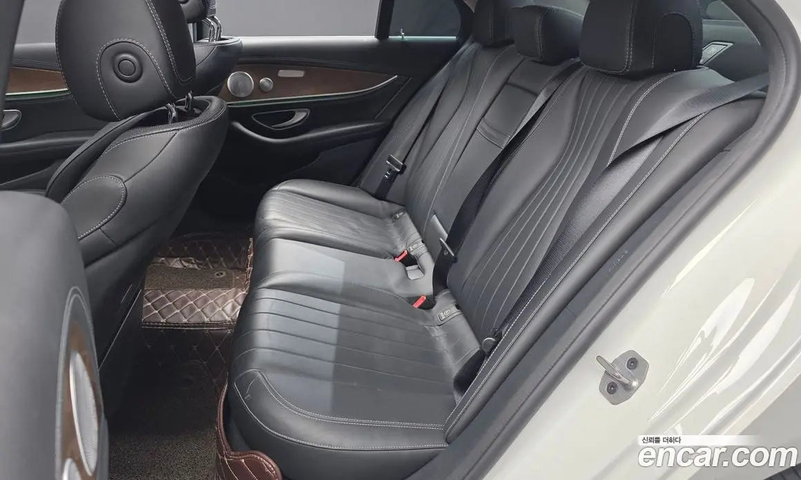 Mercedes-Benz E-Class 2019 2.0 автомат (гидро), фото 16 Mercedes-Benz E-Class 2019 2.0 автомат (гидро), фото 16