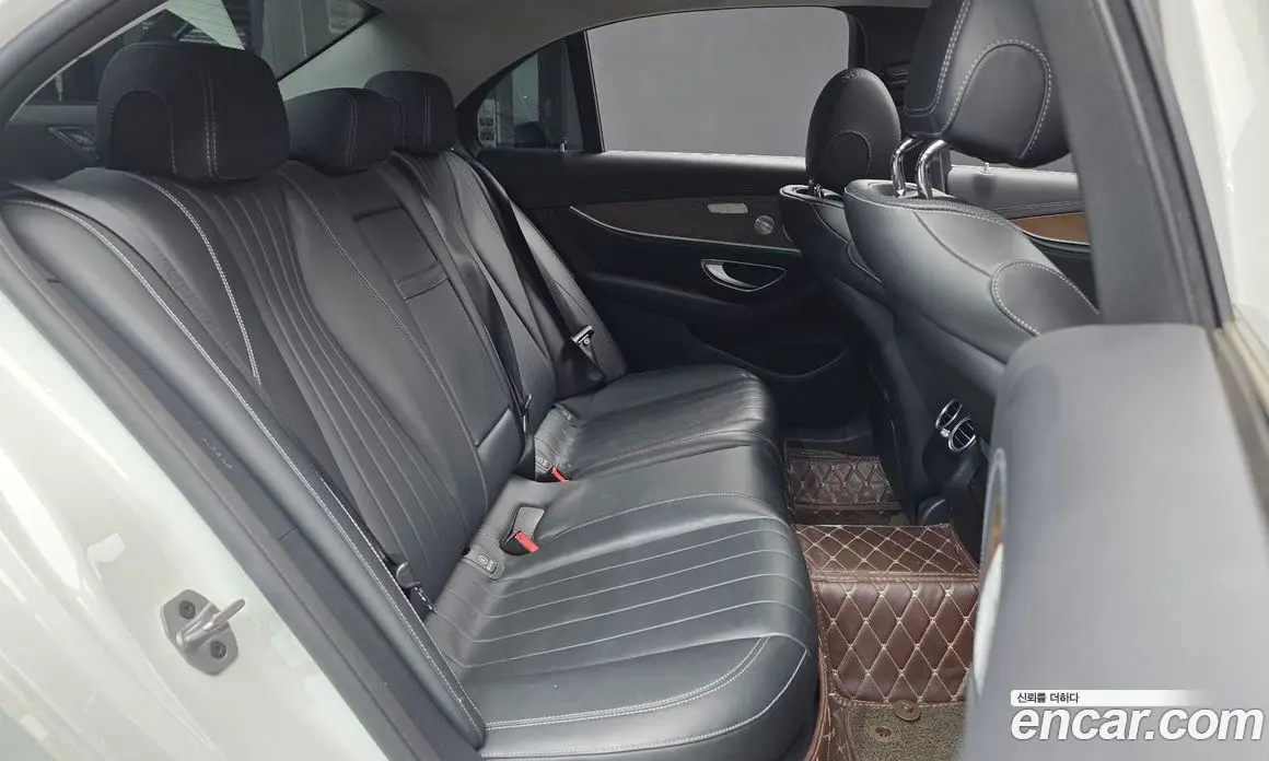 Mercedes-Benz E-Class 2019 2.0 автомат (гидро), фото 18 Mercedes-Benz E-Class 2019 2.0 автомат (гидро), фото 18