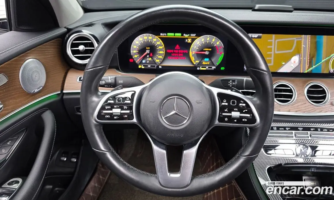 Mercedes-Benz E-Class 2019 2.0 автомат (гидро), фото 19 Mercedes-Benz E-Class 2019 2.0 автомат (гидро), фото 19