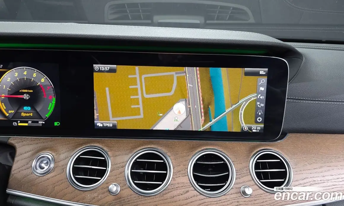 Mercedes-Benz E-Class 2019 2.0 автомат (гидро), фото 20 Mercedes-Benz E-Class 2019 2.0 автомат (гидро), фото 20