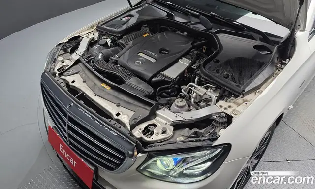 Mercedes-Benz E-Class 2019 2.0 автомат (гидро), миниатюра 6 Mercedes-Benz E-Class 2019 2.0 автомат (гидро), миниатюра 6