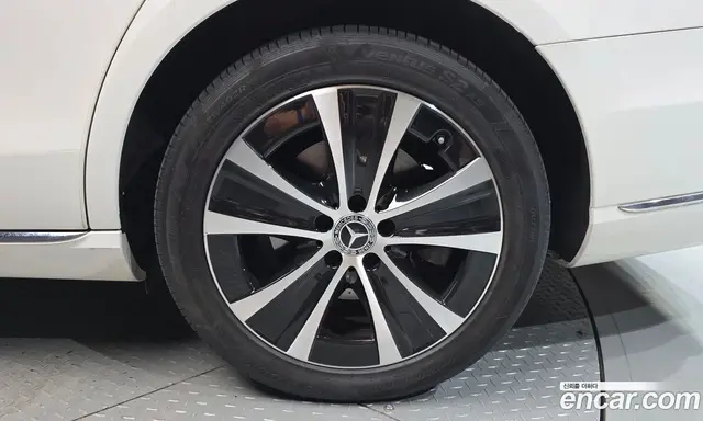 Mercedes-Benz E-Class 2019 2.0 автомат (гидро), миниатюра 7 Mercedes-Benz E-Class 2019 2.0 автомат (гидро), миниатюра 7