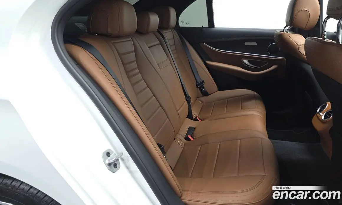 Mercedes-Benz E-Class 2021 1.9 автомат (гидро), фото 17