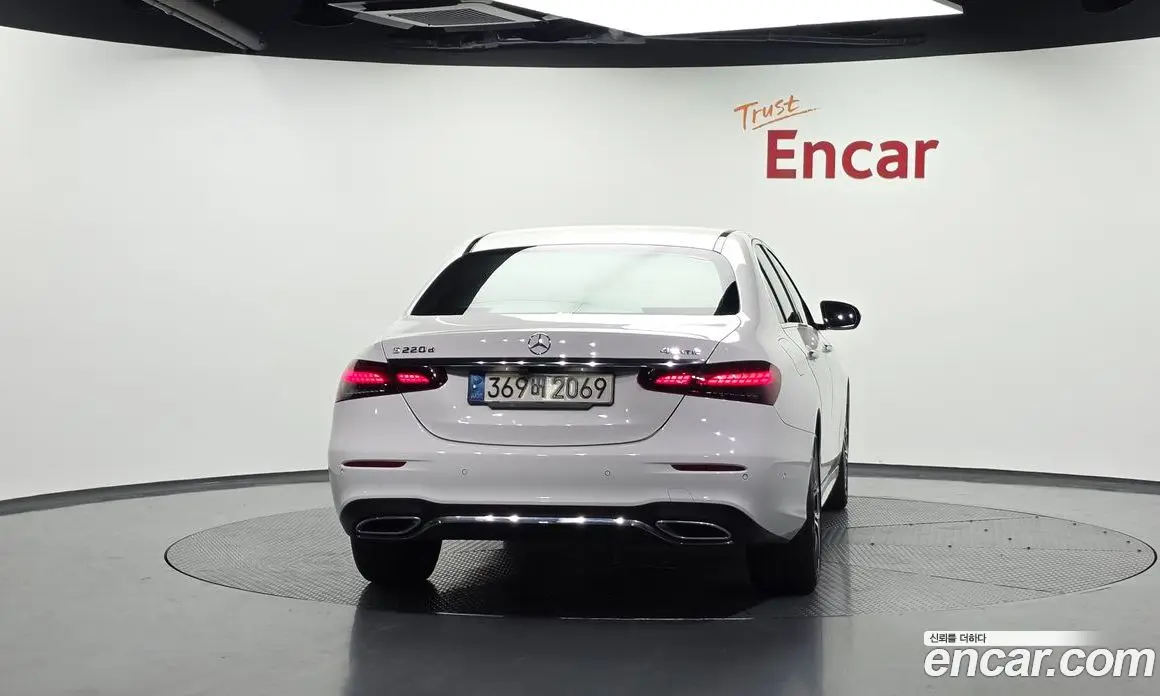 Mercedes-Benz E-Class 2021 1.9 автомат (гидро), фото 4