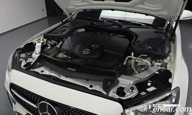 Mercedes-Benz E-Class 2021 1.9 автомат (гидро), миниатюра 6