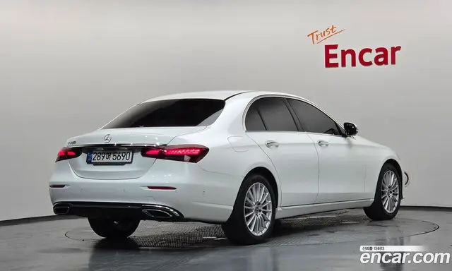 Mercedes-Benz E-Class, 2021, 26 437 км