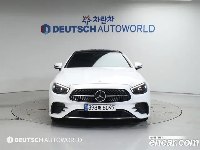 Mercedes-Benz E-Class 2022 2.0 автомат (гидро), миниатюра 3