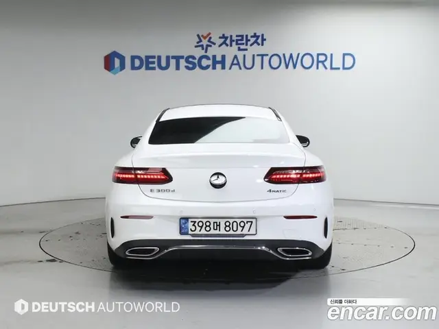Mercedes-Benz E-Class 2022 2.0 автомат (гидро), миниатюра 4