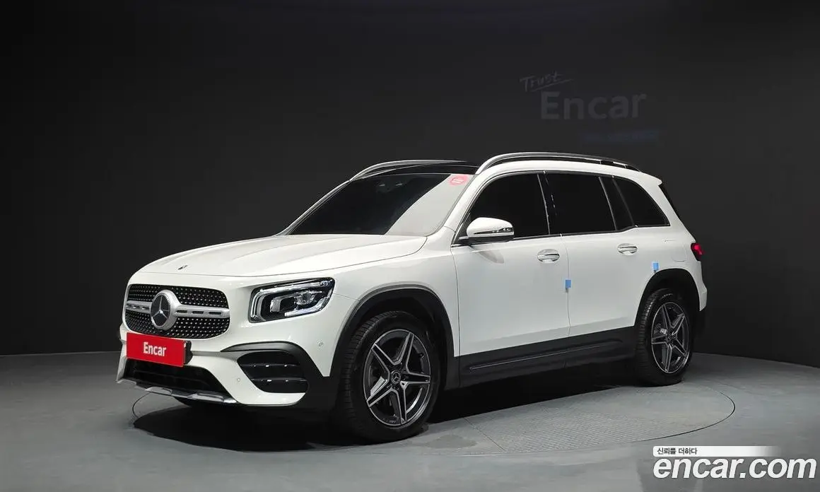 Mercedes-Benz GLB-Class 2023 2.0 автомат (гидро), фото 1 Mercedes-Benz GLB-Class 2023 2.0 автомат (гидро), фото 1