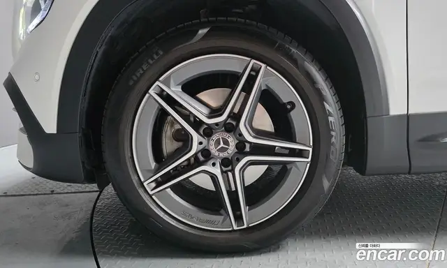 Mercedes-Benz GLB-Class 2023 2.0 автомат (гидро), миниатюра 5 Mercedes-Benz GLB-Class 2023 2.0 автомат (гидро), миниатюра 5