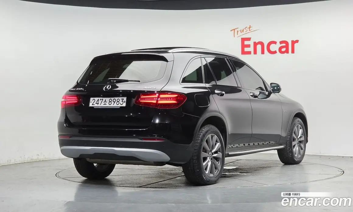 Mercedes-Benz GLC-Class 2018 2.0 автомат (гидро), фото 2 Mercedes-Benz GLC-Class 2018 2.0 автомат (гидро), фото 2