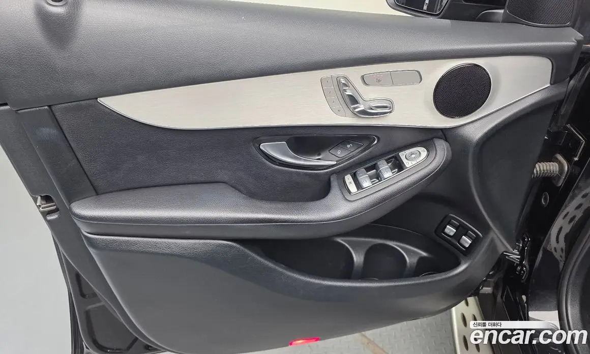 Mercedes-Benz GLC-Class 2018 2.0 автомат (гидро), фото 14 Mercedes-Benz GLC-Class 2018 2.0 автомат (гидро), фото 14