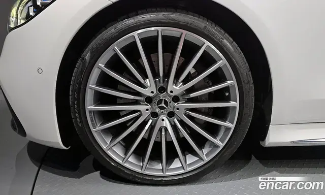 Mercedes-Benz S-Class 2024 3.0 автомат (гидро), миниатюра 5