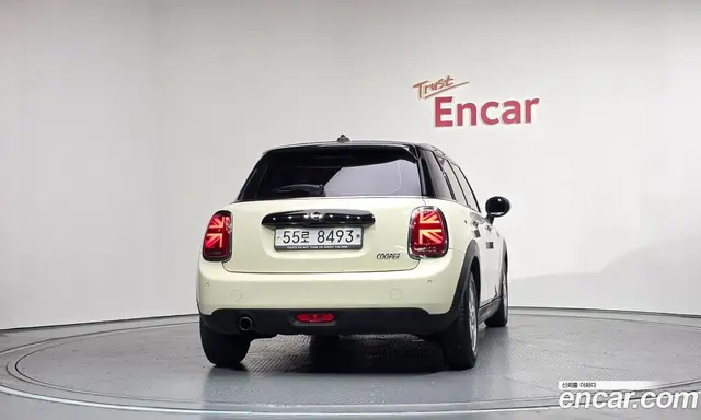 Mini Cooper 2018 1.5 автомат (гидро), миниатюра 4 Mini Cooper 2018 1.5 автомат (гидро), миниатюра 4
