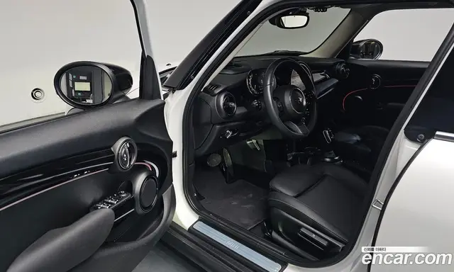 Mini Cooper 2024 1.5 автомат (гидро), миниатюра 12