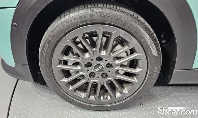 Mini Cooper 2025 2.0 автомат (гидро), миниатюра 5