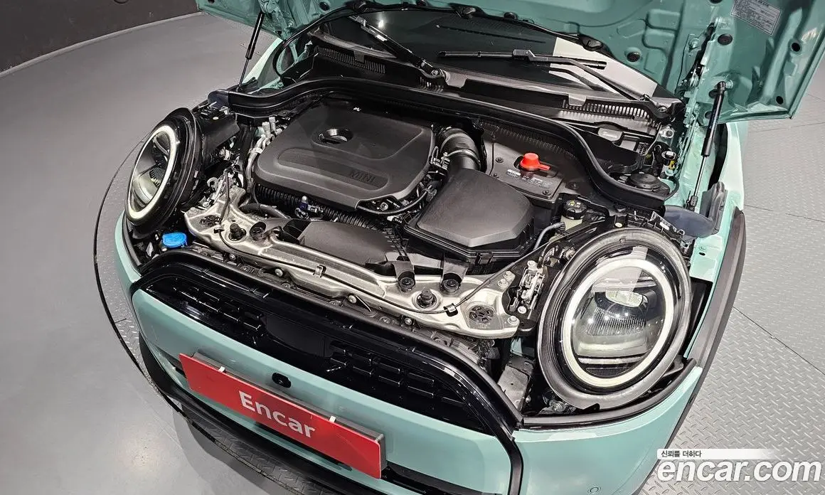 Mini Cooper 2025 2.0 автомат (гидро), фото 6