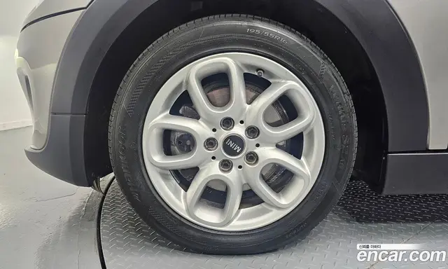 Mini Cooper Convertible 2019 1.5 автомат (гидро), миниатюра 5