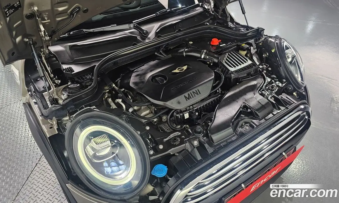 Mini Cooper Convertible 2019 1.5 автомат (гидро), фото 6