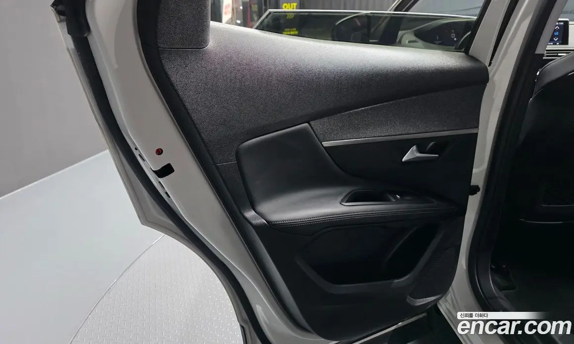 Peugeot 3008 2019 1.5 автомат (гидро), фото 14