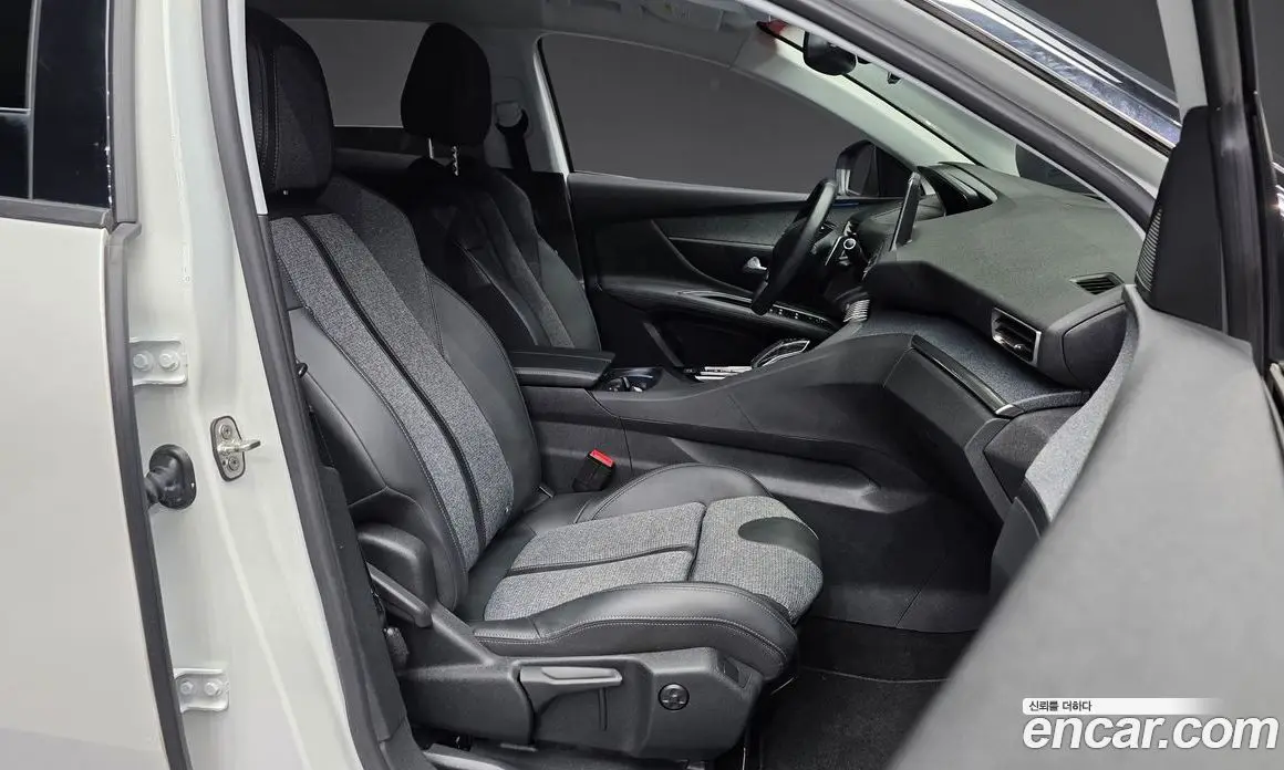 Peugeot 3008 2019 1.5 автомат (гидро), фото 17