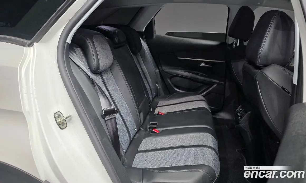 Peugeot 3008 2019 1.5 автомат (гидро), фото 18