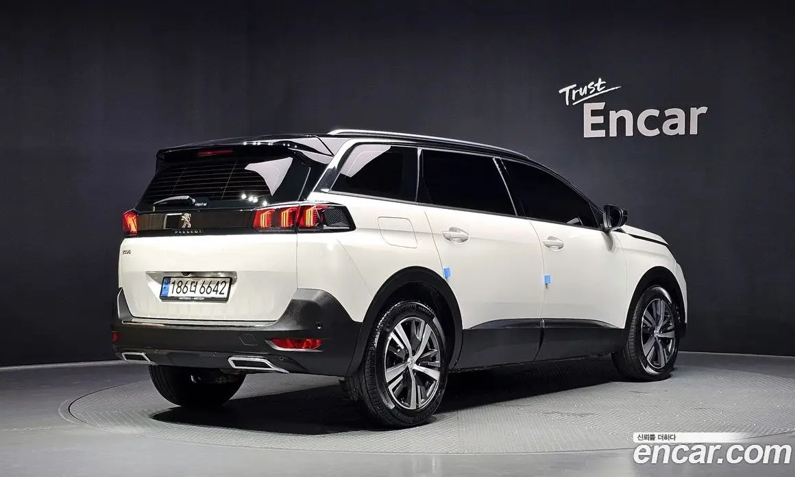 Peugeot 5008 2022 1.2 автомат (гидро), фото 2 Peugeot 5008 2022 1.2 автомат (гидро), фото 2