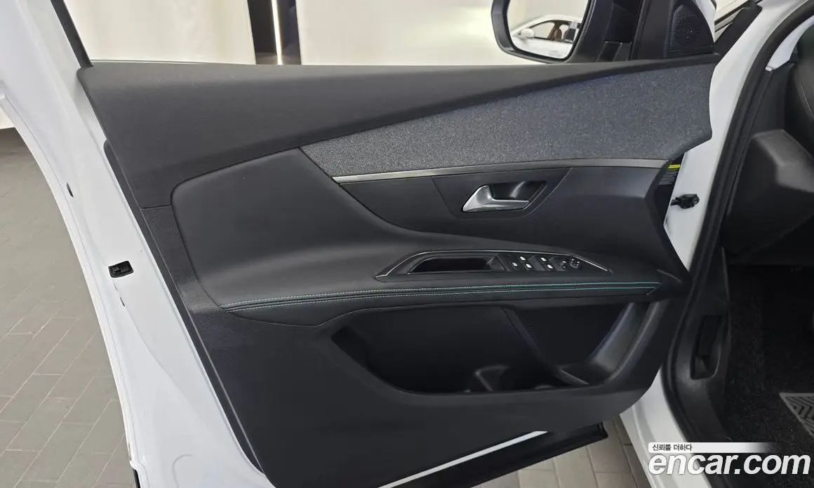 Peugeot 5008 2022 1.2 автомат (гидро), фото 14 Peugeot 5008 2022 1.2 автомат (гидро), фото 14