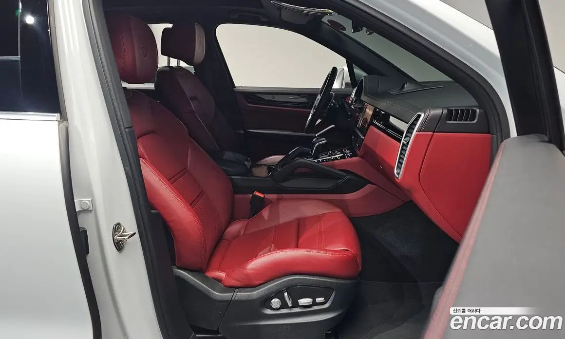 Porsche Cayenne 2021 3.0 автомат (гидро), фото 16