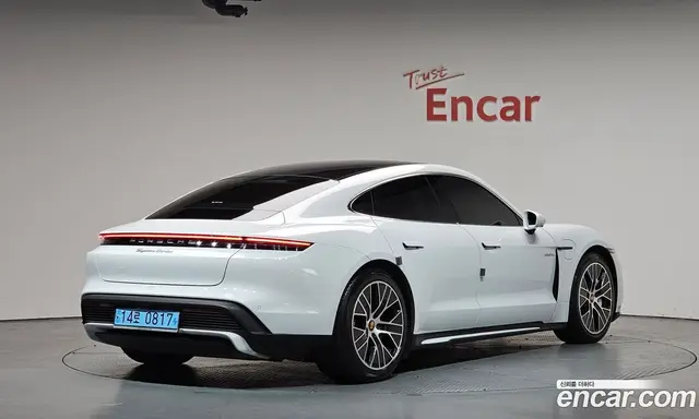 Porsche Taycan, 2021, 54 661 км