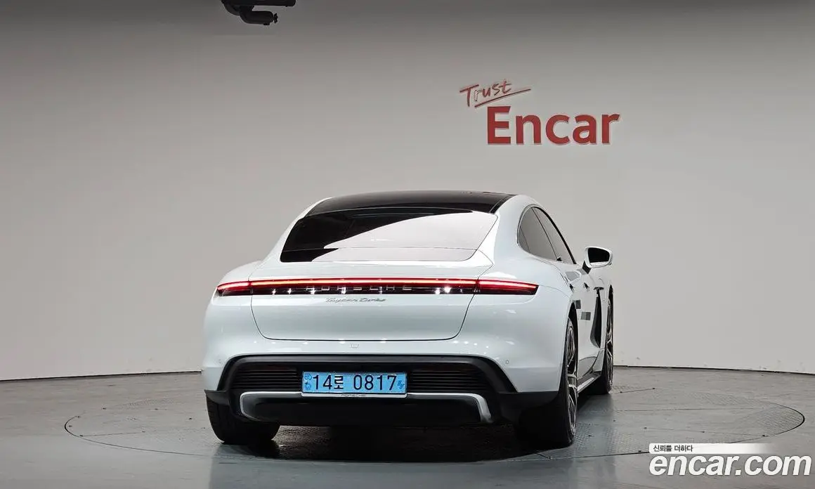 Porsche Taycan 2021 0.1 автомат (гидро), фото 3 Porsche Taycan 2021 0.1 автомат (гидро), фото 3
