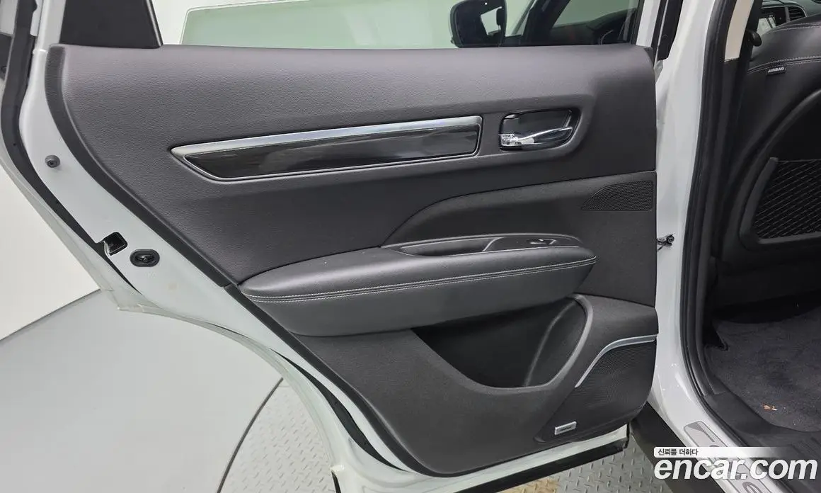 Renault (Samsung) QM6 2017 2.0 автомат (гидро), фото 15 Renault (Samsung) QM6 2017 2.0 автомат (гидро), фото 15