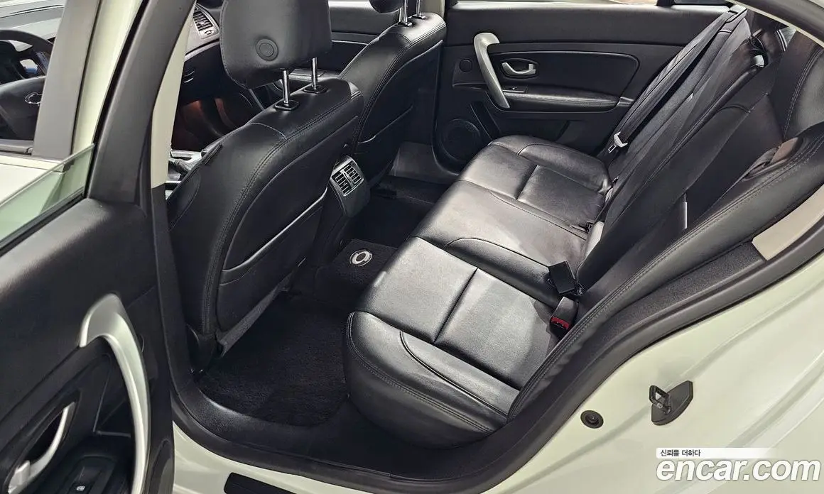 Renault (Samsung) SM5 2011 2.0 автомат (гидро), фото 18 Renault (Samsung) SM5 2011 2.0 автомат (гидро), фото 18