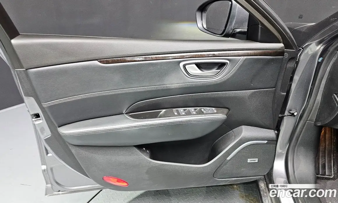 Renault (Samsung) SM6 2016 2.0 автомат (гидро), фото 14 Renault (Samsung) SM6 2016 2.0 автомат (гидро), фото 14