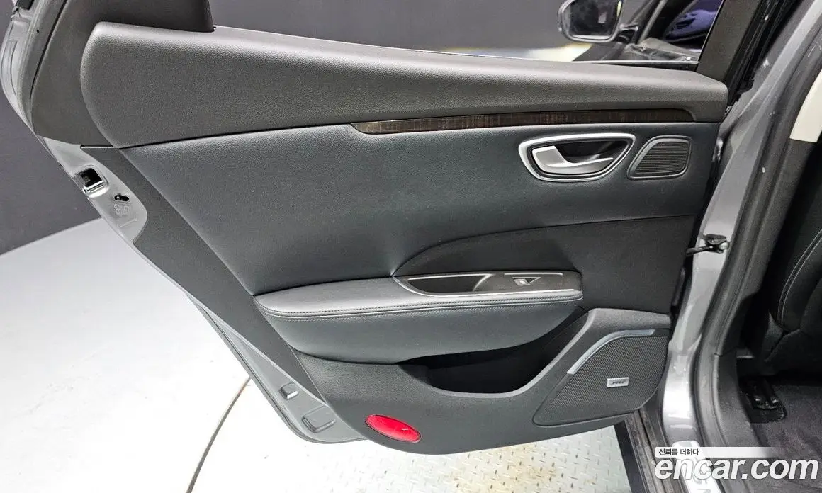 Renault (Samsung) SM6 2016 2.0 автомат (гидро), фото 15 Renault (Samsung) SM6 2016 2.0 автомат (гидро), фото 15