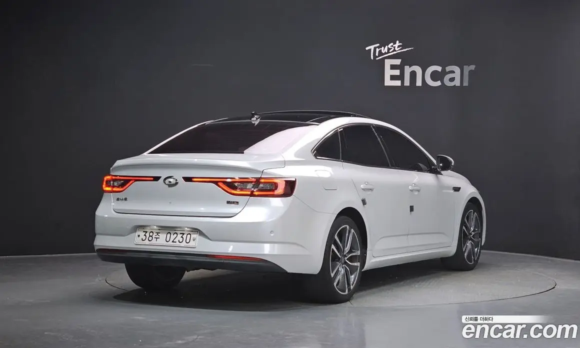 Renault (Samsung) SM6 2016 2.0 автомат (гидро), фото 2 Renault (Samsung) SM6 2016 2.0 автомат (гидро), фото 2