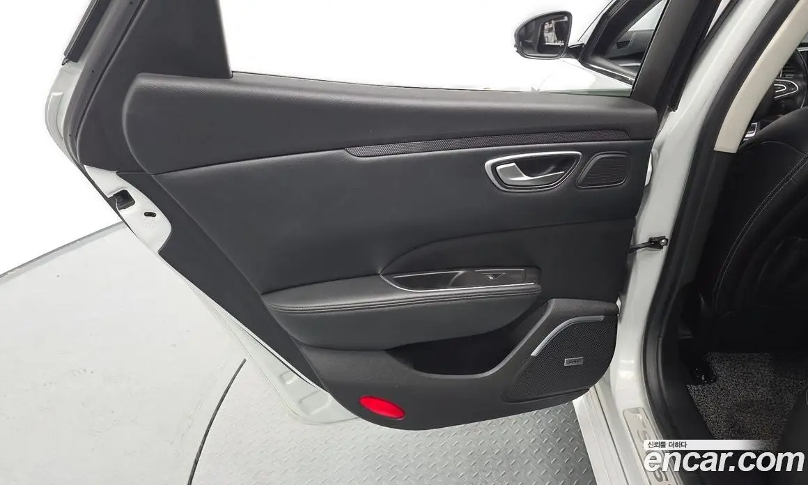 Renault (Samsung) SM6 2017 2.0 автомат (гидро), фото 15 Renault (Samsung) SM6 2017 2.0 автомат (гидро), фото 15