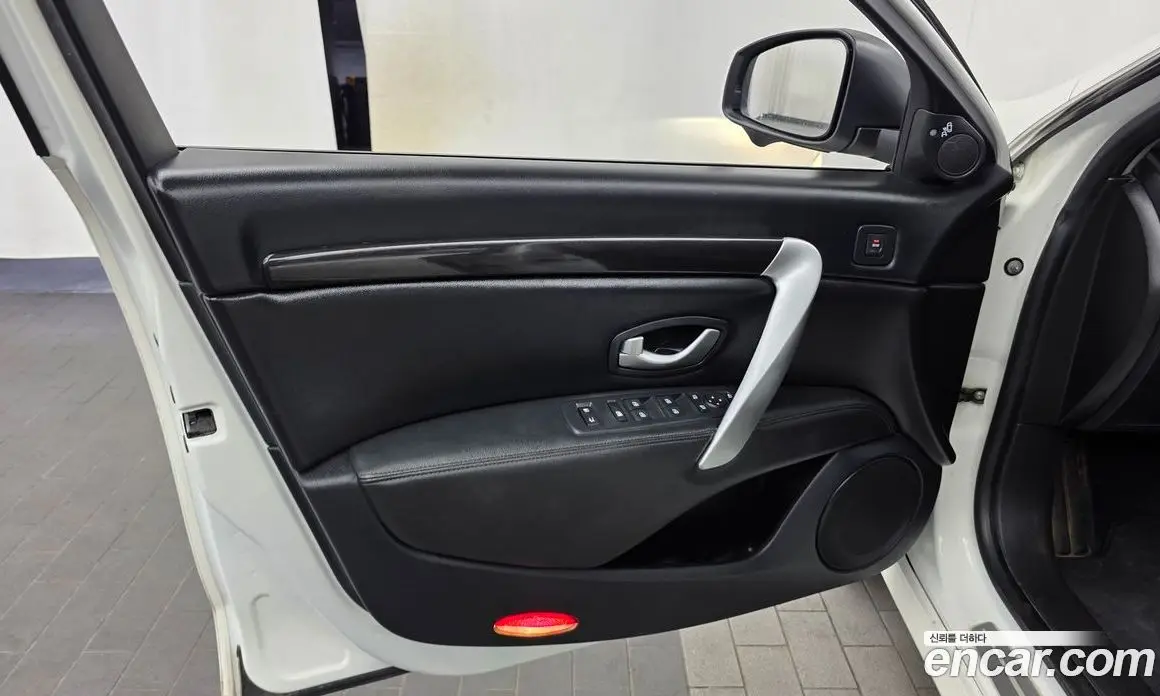 Renault (Samsung) SM7 2017 2.0 автомат (гидро), фото 14 Renault (Samsung) SM7 2017 2.0 автомат (гидро), фото 14