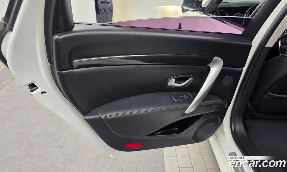 Renault (Samsung) SM7 2017 2.0 автомат (гидро), фото 15 Renault (Samsung) SM7 2017 2.0 автомат (гидро), фото 15