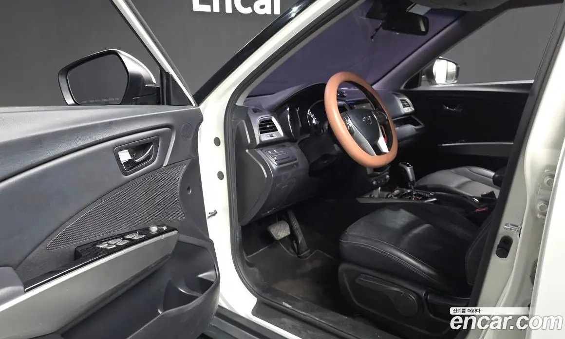 SsangYong TIBOLI 2015 1.6 автомат (гидро), фото 13 SsangYong TIBOLI 2015 1.6 автомат (гидро), фото 13