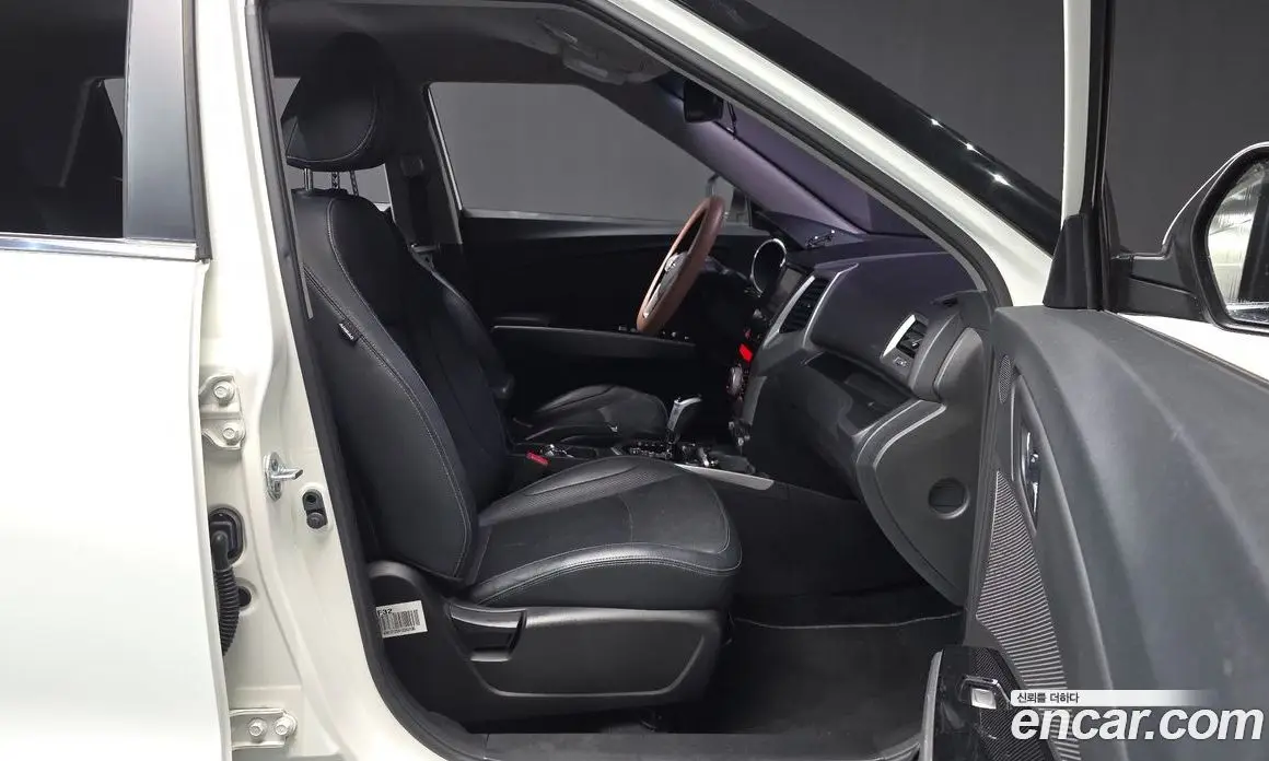 SsangYong TIBOLI 2015 1.6 автомат (гидро), фото 17 SsangYong TIBOLI 2015 1.6 автомат (гидро), фото 17
