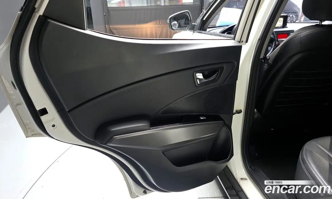 SsangYong TIBOLI 2017 1.6 автомат (гидро), фото 15 SsangYong TIBOLI 2017 1.6 автомат (гидро), фото 15