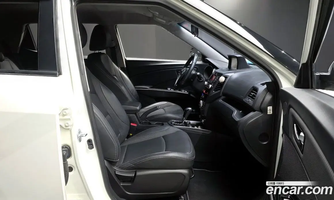 SsangYong TIBOLI 2017 1.6 автомат (гидро), фото 17 SsangYong TIBOLI 2017 1.6 автомат (гидро), фото 17