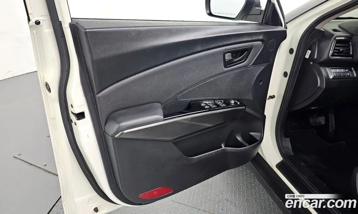 SsangYong TIBOLI 2020 1.5 автомат (гидро), фото 14