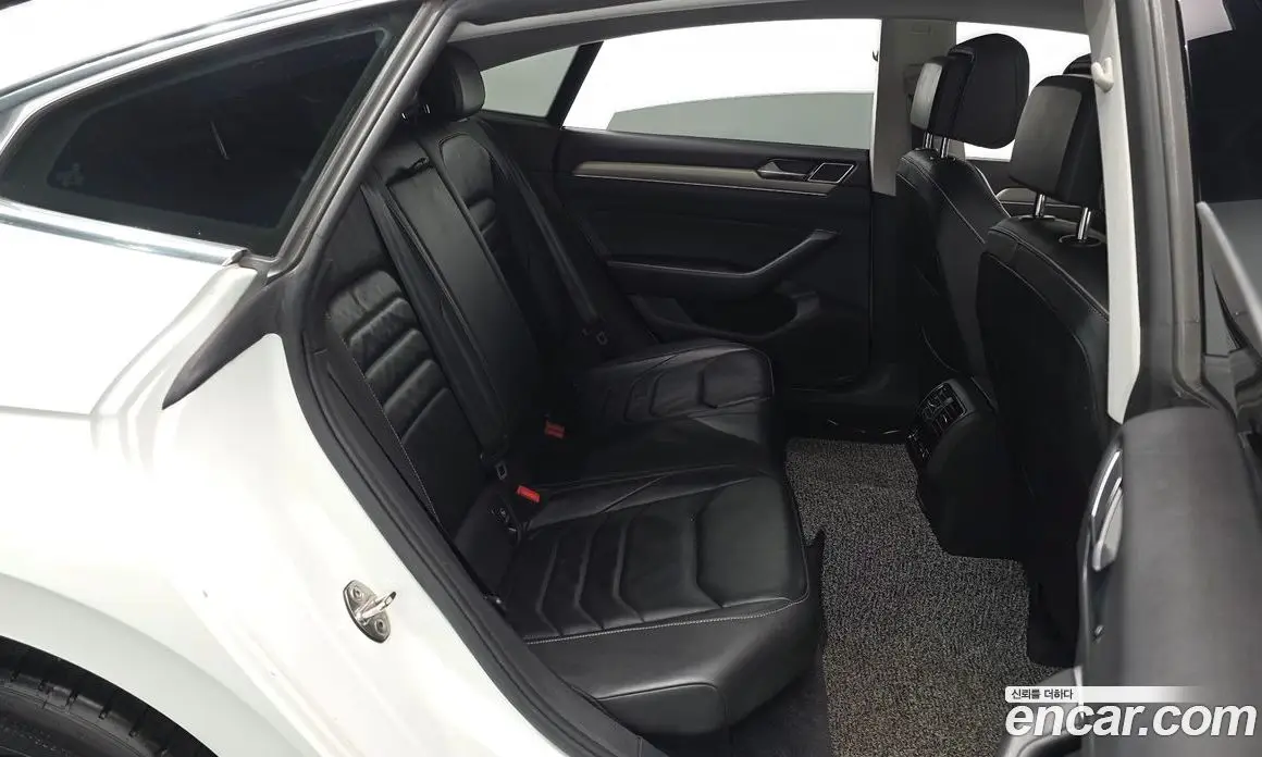 Volkswagen Arteon 2019 2.0 автомат (гидро), фото 16 Volkswagen Arteon 2019 2.0 автомат (гидро), фото 16