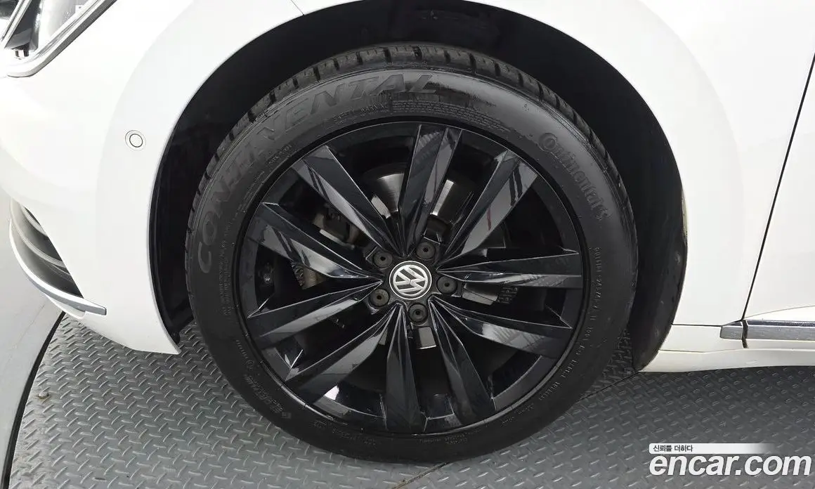 Volkswagen Arteon 2019 2.0 автомат (гидро), фото 5 Volkswagen Arteon 2019 2.0 автомат (гидро), фото 5